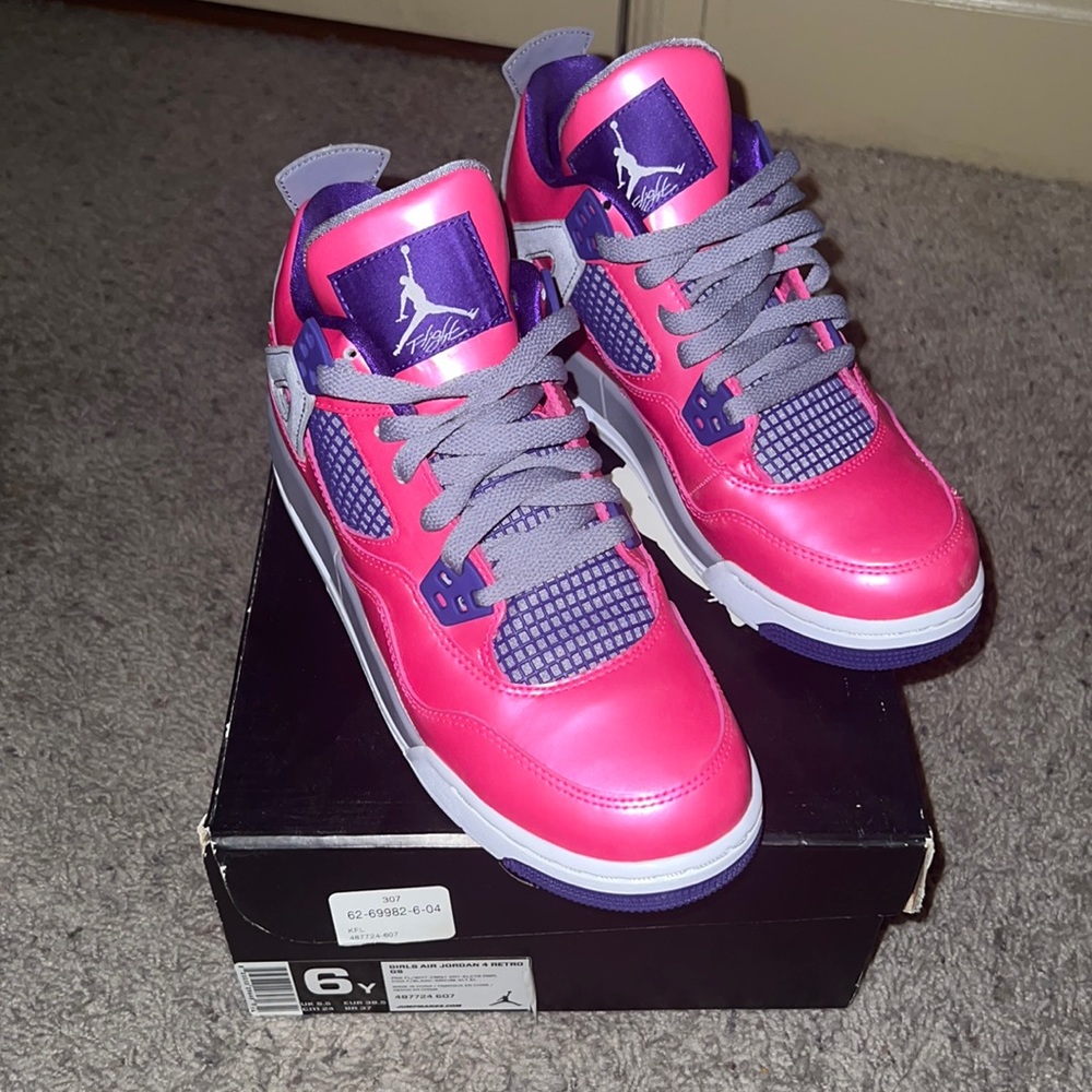 Jordan 4s. Youth size 6. New in box.